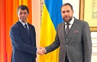Блокування кордону: у МЗС пройшла зустріч із керівником посольства Польщі