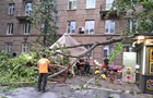 В Одессе гроза и штормовой ветер натворили бедствий