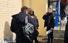 У Дніпрі посадовець ДМС оформлював ухилянтам  статус іноземця 