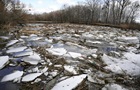 В Полтавской области образовалась ледяная пробка на реке