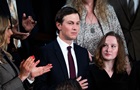 Працюючи посланцем США, зять Трампа збирає мільярди для своєї фірми
