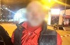 В Киеве иностранец угрожал прохожим гранатой