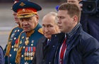 Неформальні канали. Як Кремль просить дозволу на парад
