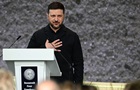 Зеленский указом разрешил парад в Москве