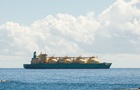 Катар и ОАЭ тайно вывозят газ через Ормузский пролив - СМИ