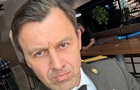 Андрей Онистрат показал могилу сына, который погиб на фронте
