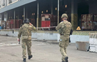 У Києві під час огляду посилки на пошті стався вибух, є загиблий і поранені