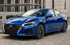 Nissan опровергла новости о прекращении производства Altima