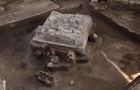 Археологи нашли в Мексике жертвенный алтарь с человеческими останками