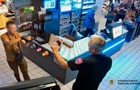 В Киеве мужчина устроил стрельбу в супермаркете