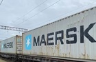 Из-за угрозы в Черном море Maersk перевел доставку в Украину на жд