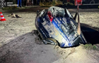В Одессе автомобиль во время движения провалился под землю