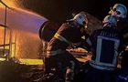 В Запорожье после атаки РФ загорелось офисное здание