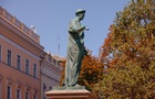 В Одессе сняли защиту с памятника Дюку