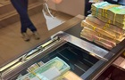 Податківці накрили мережу нелегальних обмінників у Києві