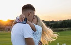 Дружина Бражка влаштувала гарячу фотосесію в боді
