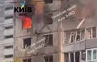Приліт у 9-поверхівку в Києві: палає шість поверхів