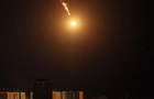 Россияне наносят удары по Киеву баллистическими ракетами