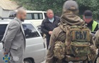 В Виннице чиновники  зарабатывали  на легализации иностранцев - СБУ