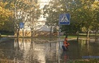 В Киеве масштабная авария на водопроводе: затопило улицу