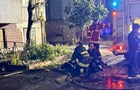 Дрон РФ поцілив у дев ятиповерхівку в Дніпрі: є поранені