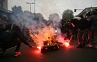 Во Франции протестующие подожгли историческую мэрию