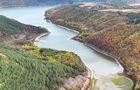 На Хмельниччине из-под воды показались руины старинной церкви