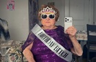 В 96 лет зарабатывает тысячи долларов: история необычной звезды TikTok