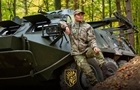 Камалию раскритиковали за танцы в военной форме