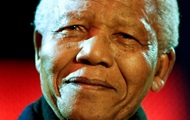 Нельсона Манделу похоронили в его родной деревне в ЮАР