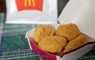 McDonald’s откажется от курятины с антибиотиками