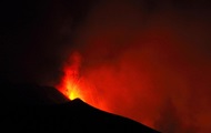 Самый высокий вулкан в Европе начал свое извержение