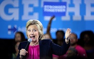 За победу Клинтон выступает треть украинцев