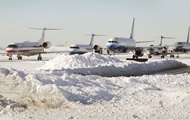В аэропорту Запорожье самолет во время посадки занесло