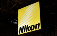 Nikon    