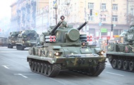 Центр Киева перекроют из-за военных уже с 15:00: список улиц