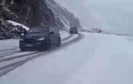 В Турции в разгар туристического сезона выпал снег