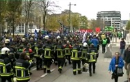 В Брюсселе тысячи членов профсоюзов вышли на демонстрации