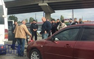 В Киеве вооруженные люди захватили маршрутку с пассажирами