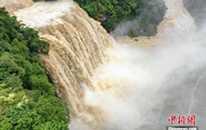 Самый большой водопад Китая увеличился вдвое