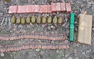 В Донецкой области обнаружили четыре тайника с боеприпасами