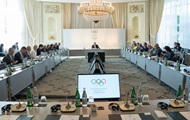 МОК лишил чемпионаты мира по боксу в России статуса лицензионных на Олимпиаду