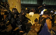 В Гонконге полиция начала разгон протестующих