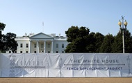 Трамп строит четырехметровую стену вокруг Белого дома