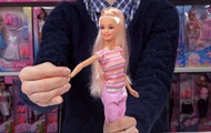 На украинскую компанию подали в суд за плагиат куклы Барби