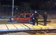 Во Львове пьяный водитель застрял в свежем бетоне