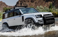 "" Land Rover Defender    BMW
