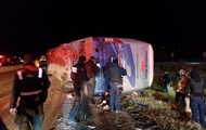 В Мексике 20 человек пострадали при опрокидывании автобуса