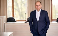 Зеленский обещал, что с кумовством завяжут раз и навсегда: претендент на пост главы Минздрава оказался кумом Игоря Палицы