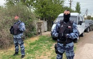 In Crimea, security officials came to search the Crimean Tatars